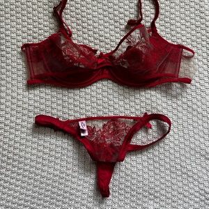 Lingerie set red